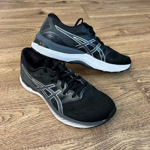 ASICS Women’s Gel-Nimbus 23 Running Shoes Size 8.5 Black/White